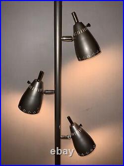 MID Century Modern Vintage Tension Pole Lamp! Atomic Silver Gold Amazing