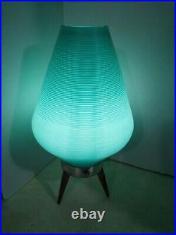 Mid Century Modern 60's Beehive/Atomic Tripod Turquoise Plastic Table Lamp