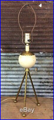 RARE Vtg 50s 60s Mid Century Modern Atomic Era Tripod Gold Table Lamp 24 MCM
