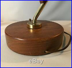 VINTAGE MID CENTURY MAJESTIC Z BOOMERANG ATOMIC LAMP Brass Walnut 3-way switch