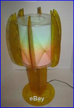 Vintage 1960 Vaseline Lucite / String ATOMIC Mid Century Modern Light Table Lamp