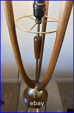 Vintage Danish Mid Century MCM Walnut Teak Brass Atomic Rocket 33 Table Lamp