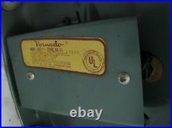 Vintage Vornado 6 Art Deco Mid Century Modern Desk Fan D16C2-1 53 Atomic