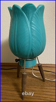 Vtg BEEHIVE & Blue Tulip MCM ATOMIC TRIPOD PLASTIC TABLE LAMP Mid Century Lot