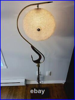 Vtg MCM Mid Century Floor Lamp With Spaghetti Lucite Shade Atomic Ovni Style